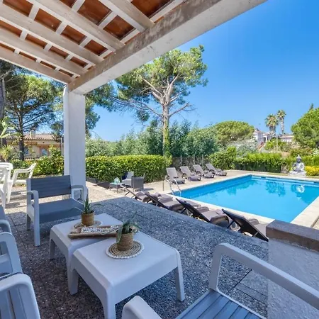 Sleeps 9 Pool Wifi Вілла Льорет-де-Мар